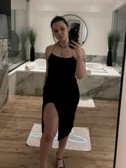 chloevoneek picture