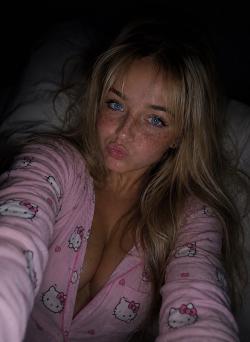 scarlett_kis